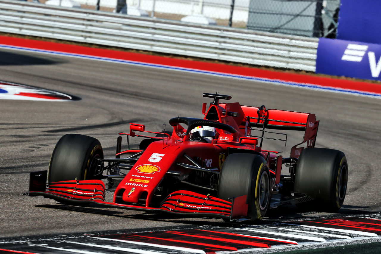 フェラーリF1の精密なレプリカステアリングが発売。コントローラーとしてゲームプレイにも使用可能