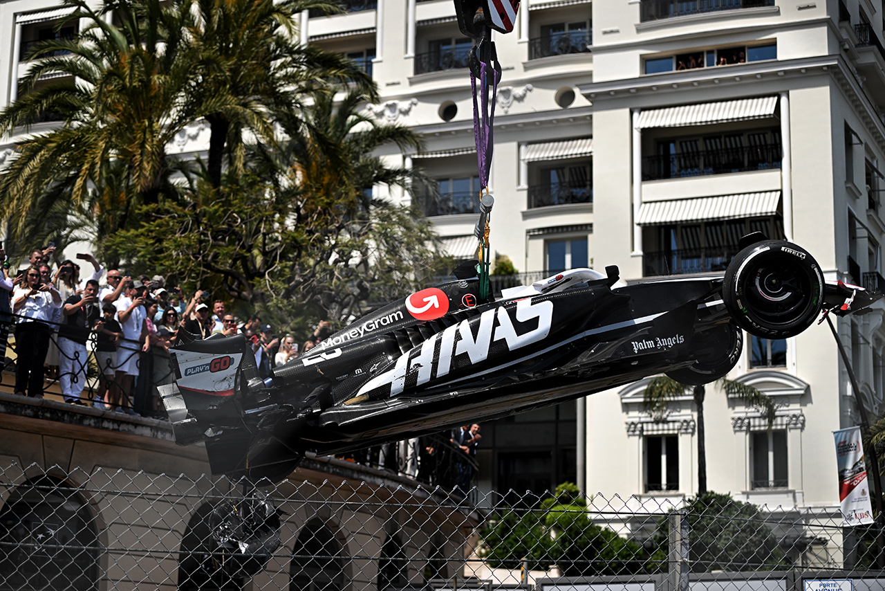2024年F1第8戦モナコGP　ボー・リバージュでの多重クラッシュで大破したケビン・マグヌッセン（ハース）の車両