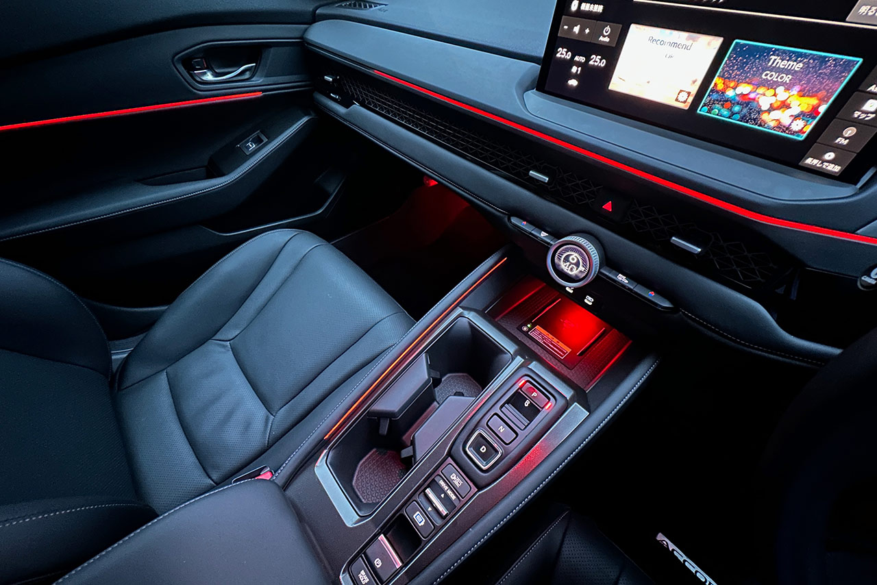 「乗って快適、走って楽しい。こんなセダンはなかなかお目に掛かれない」／ホンダ・アコード試乗