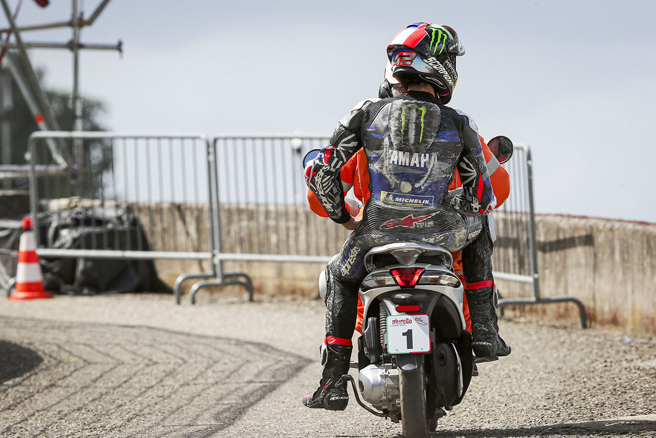 FP1で転倒があったアレックス・リンス（モンスターエナジー・ヤマハMotoGPチーム）／2024MotoGP第7戦イタリアGP