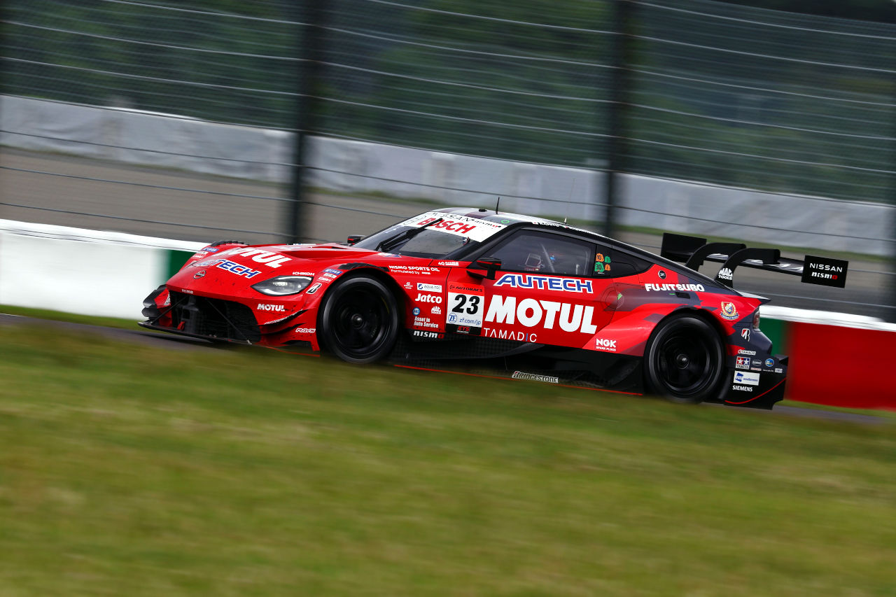 MOTUL Z、追い上げていた中での痛恨の追突。千代勝正「『なんとかしなきゃ』という気持ちが出過ぎた」