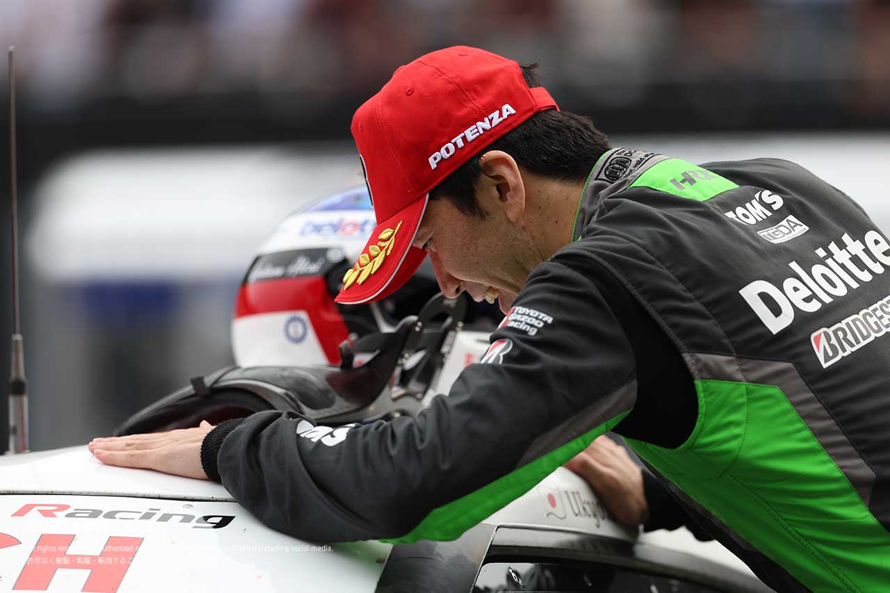 セットアップとアプローチを変えた37号車Deloitte初優勝。笹原＆アレジの苦労とトムスチームとしての伏線