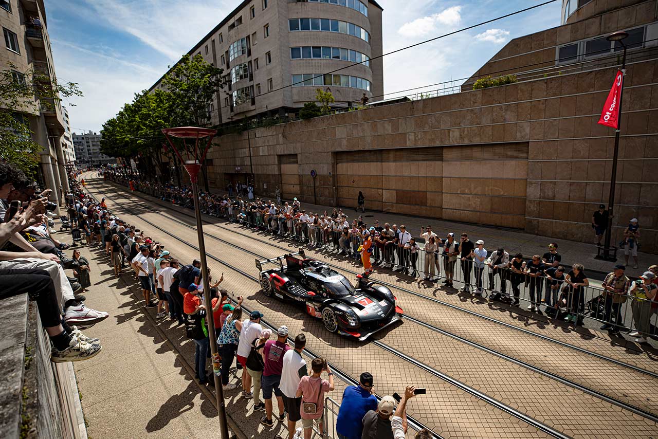 トヨタGR010ハイブリッド