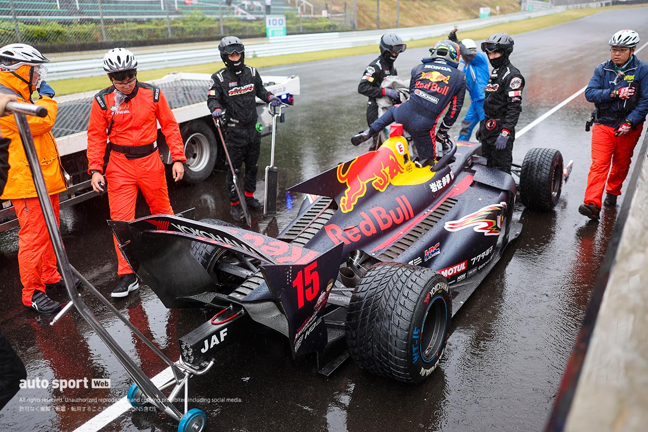 岩佐歩夢（TEAM MUGEN）