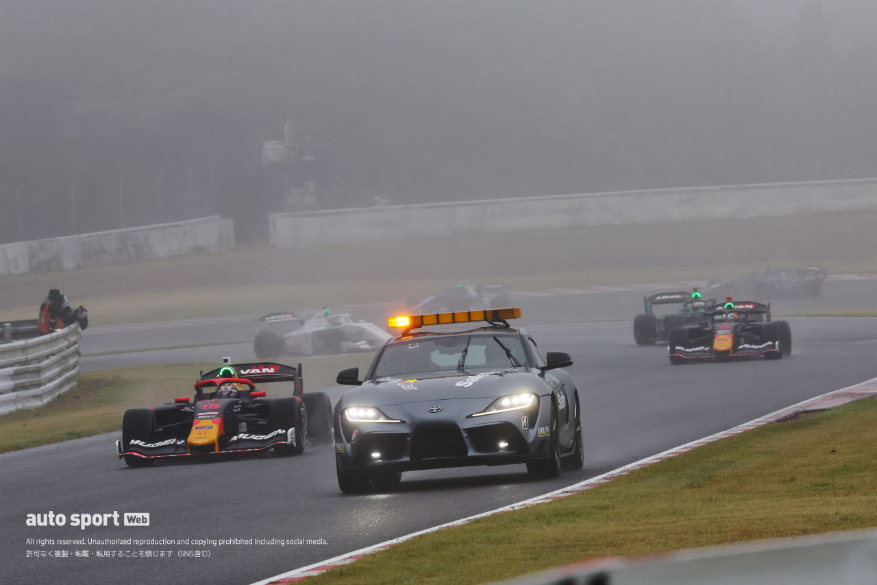 悪天候、アクシデント多発のSUGOは赤旗でレース終了。野尻智紀が2勝目を挙げる【第3戦決勝レポート】