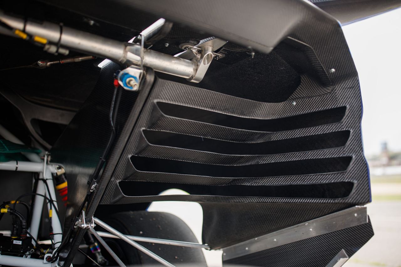 コース上で“停車リセット”もなお最速。フォードの怪物EVトラック『F-150』がパイクスピークで総合優勝