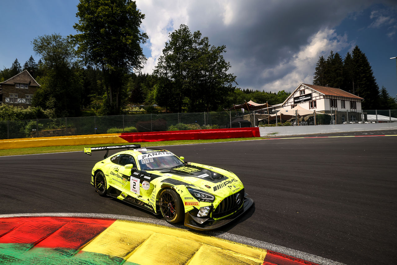 100周年大会のポールポジションはGRTランボルギーニ。0.036秒差でメルセデスAMGを退ける／2024スパ24時間