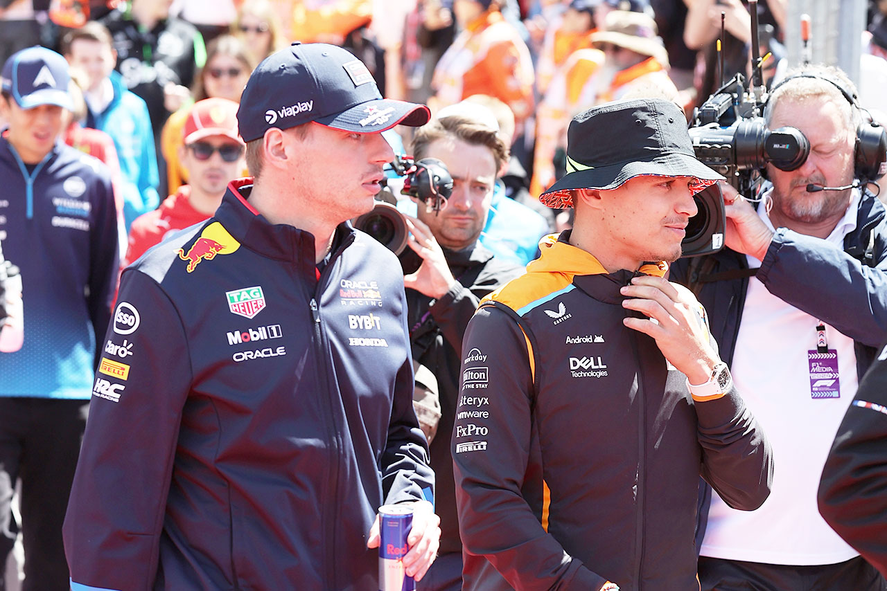 2024年F1第12戦イギリスGP　マックス・フェルスタッペン（レッドブル）とランド・ノリス（マクラーレン）