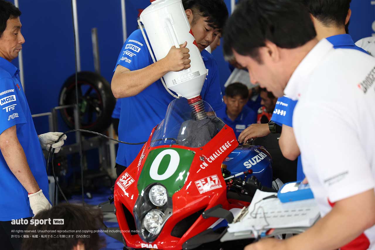 鈴鹿8耐：スズキのレース復帰と新たな試み。サステナブル仕様のマシンは「すごく普通に走るから驚いた」と佐原伸一氏
