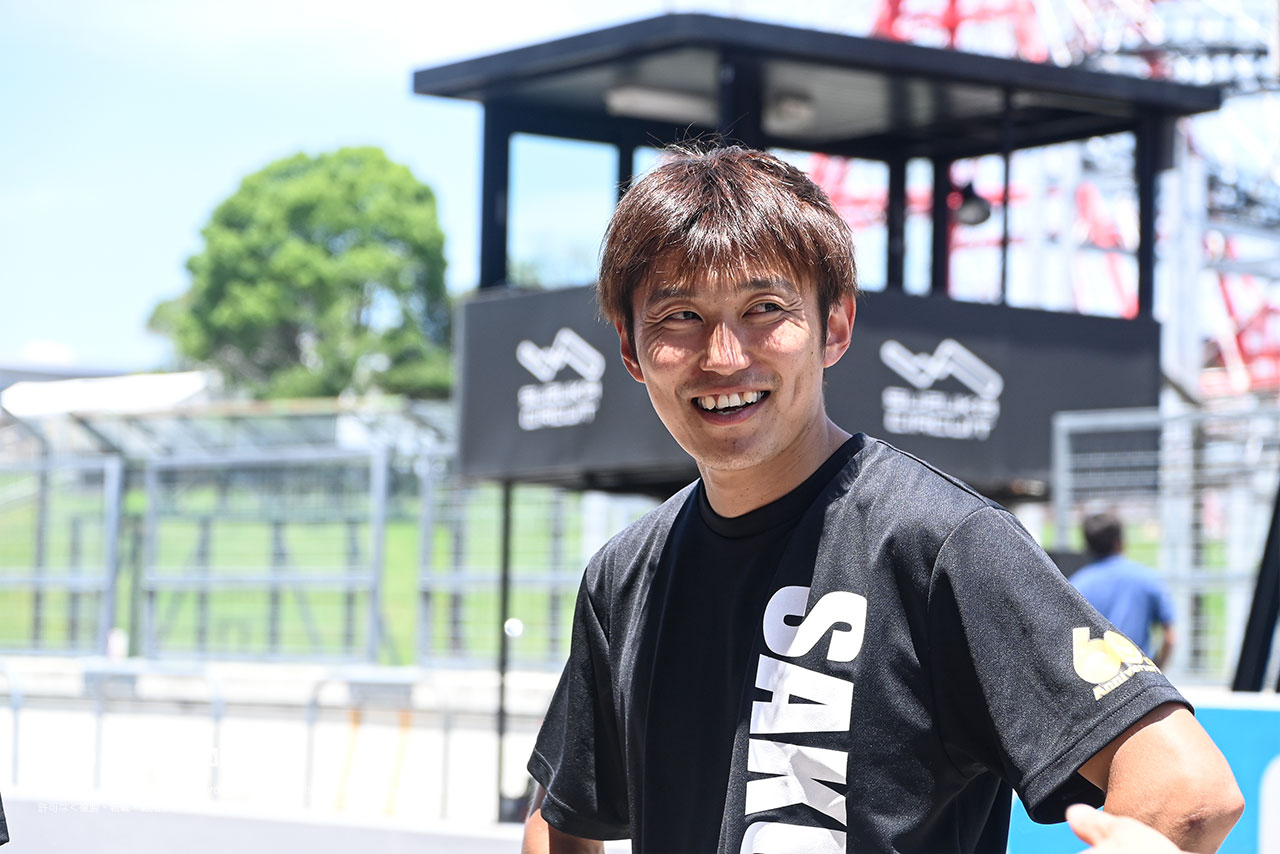 【ギャラリー】鈴鹿8耐に向けて公式車検や各チームがピット練習を実施。ライダーのオフショットも