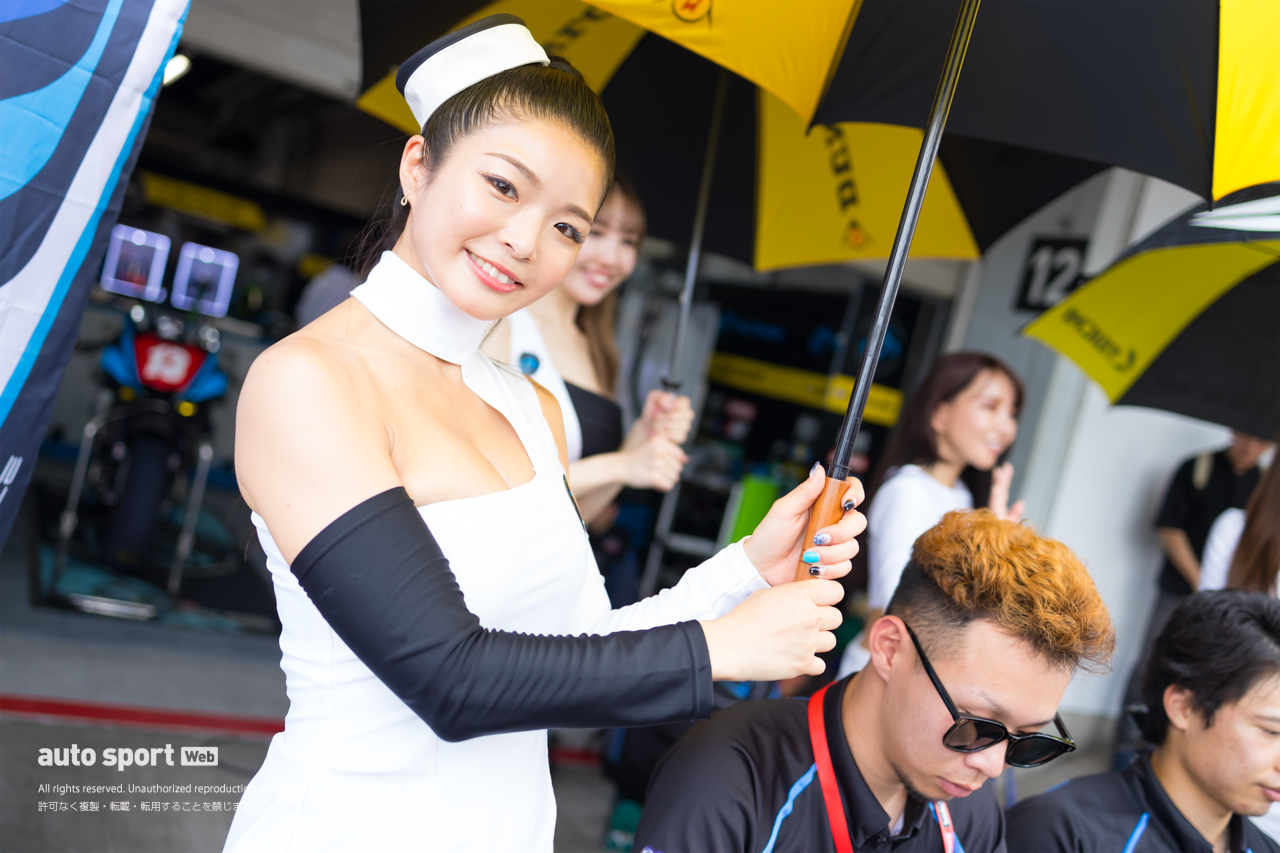 【ギャラリー】鈴鹿8耐のピットウォークを彩るレースクイーン／レースアンバサダー