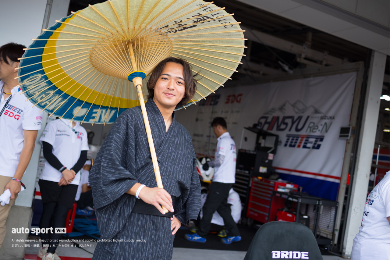 長瀬智也が今年も登場／8フェス皆勤賞の175R／浴衣を着こなす美女とイケメン【鈴鹿8耐 土曜日Topics】