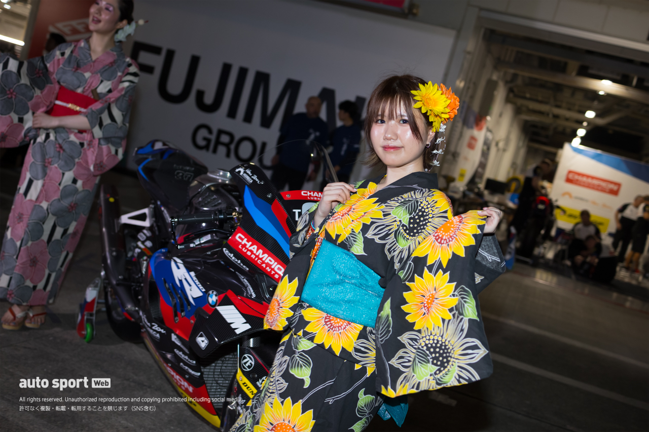 長瀬智也が今年も登場／8フェス皆勤賞の175R／浴衣を着こなす美女とイケメン【鈴鹿8耐 土曜日Topics】