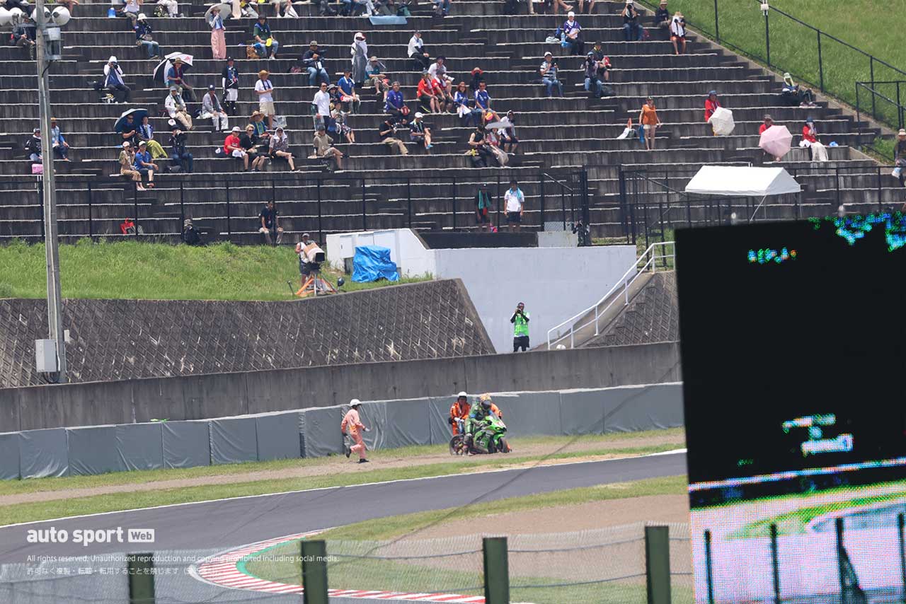 【鈴鹿8耐】転倒多発な波乱の序盤。激しいトップ争いをHRCが制して暫定トップ／1時間途中経過