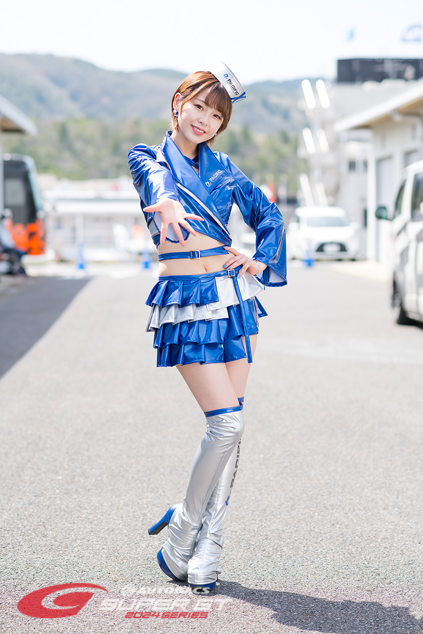 秦野真由美 Pacific Fairies 2024年/スーパーGTの写真①