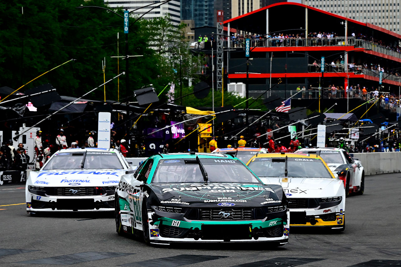 マスタングとともにNASCARで“ビッグドッグ”と戦ったジョーイ・ハンド。フォードと歩む名手の誇りと情熱