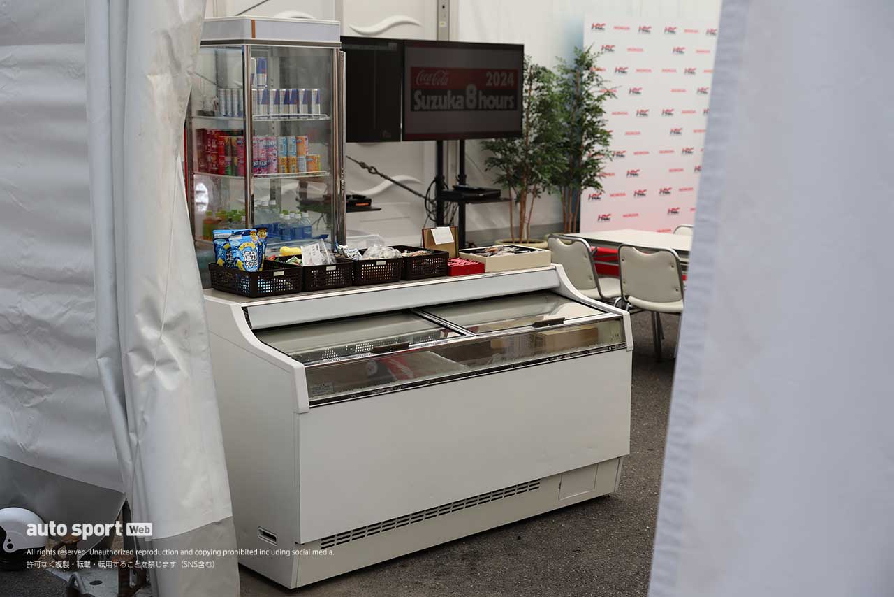 【ブログ】『暑さ×熱さ』を乗り切る秘訣、ライダーからオフィシャルまで。ちょびっとナツノキオク／カメラマンから見た鈴鹿8耐2024