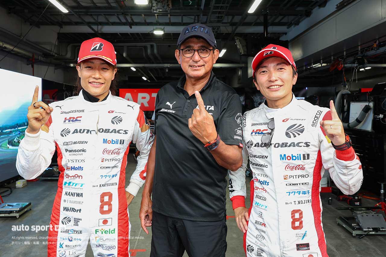 松下信治／鈴木亜久里監督／野尻智紀（ARTA MUGEN CIVIC TYPE R-GT ＃8）