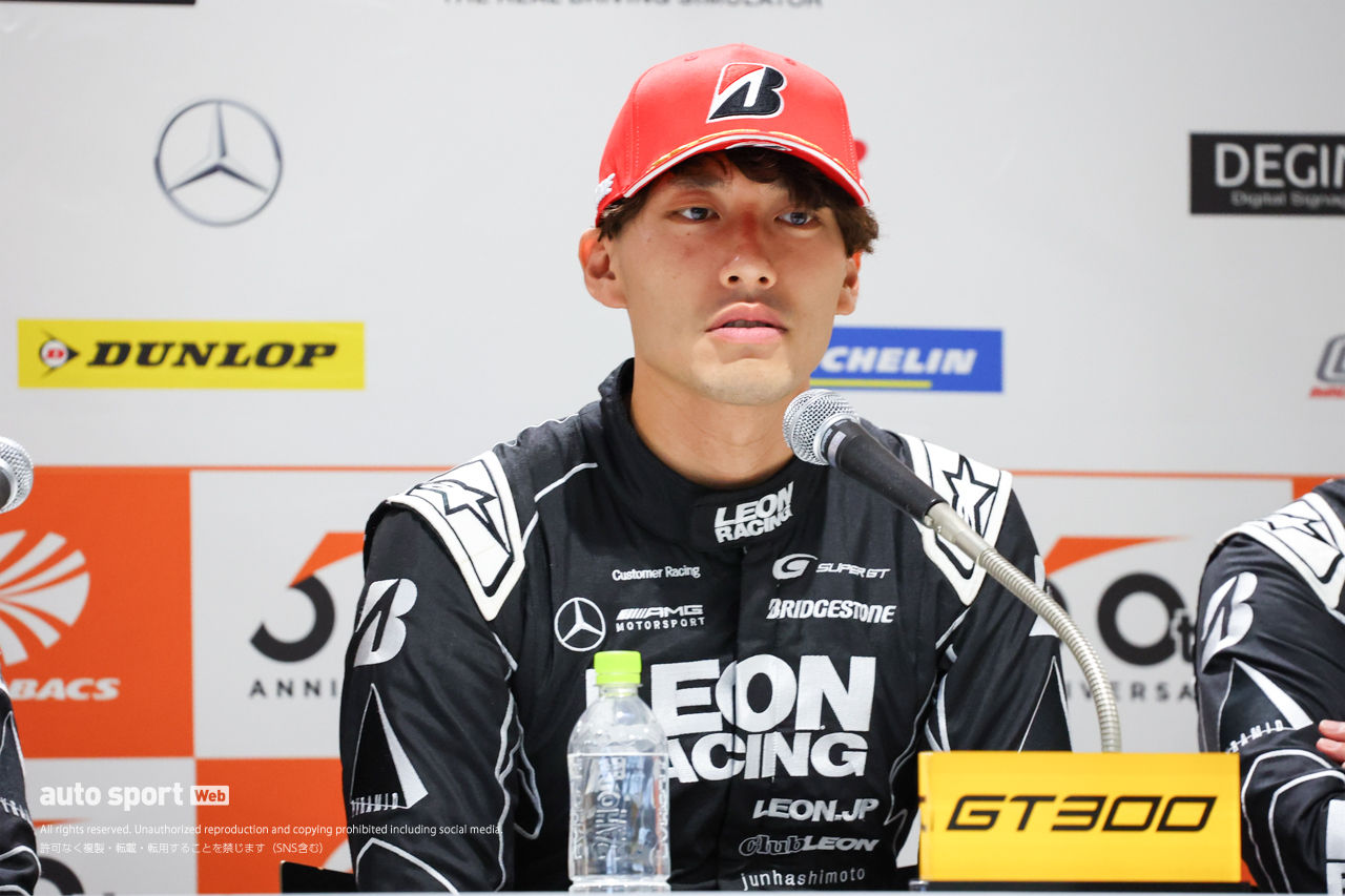 LEON篠原拓朗「嬉しいのひと言」。4年ぶりの美酒まで「とても長く感じた」と蒲生尚弥【スーパーGT第4戦GT300決勝会見】
