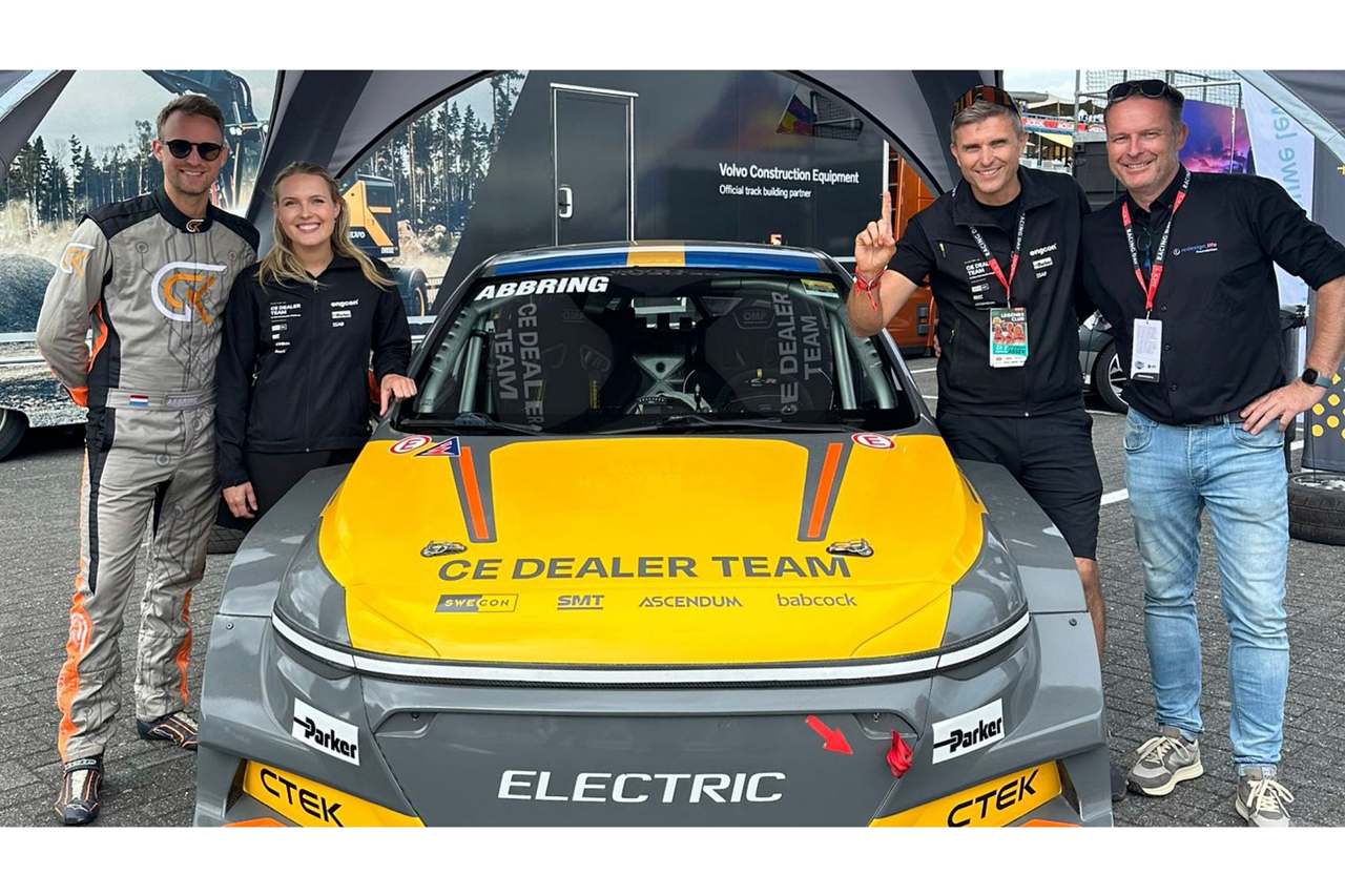 クルサードにアブリングも。9万5000人を集めた『ジャックス・レーシング・デイ』にRX1e登場／WorldRX