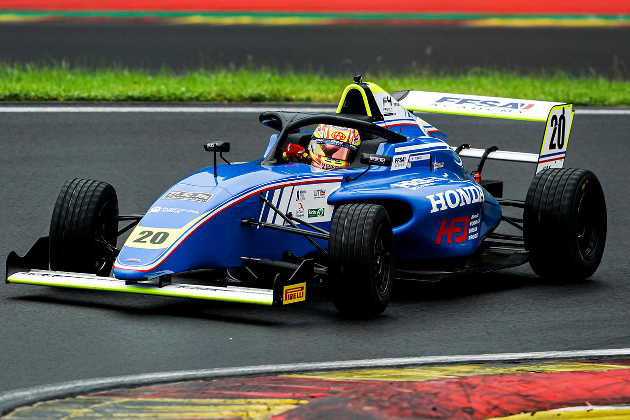 佐藤琢磨、加藤大翔参戦のフランスF4を視察。若手育成の想い語る「他のF1ジュニアチームと同じ土俵で」