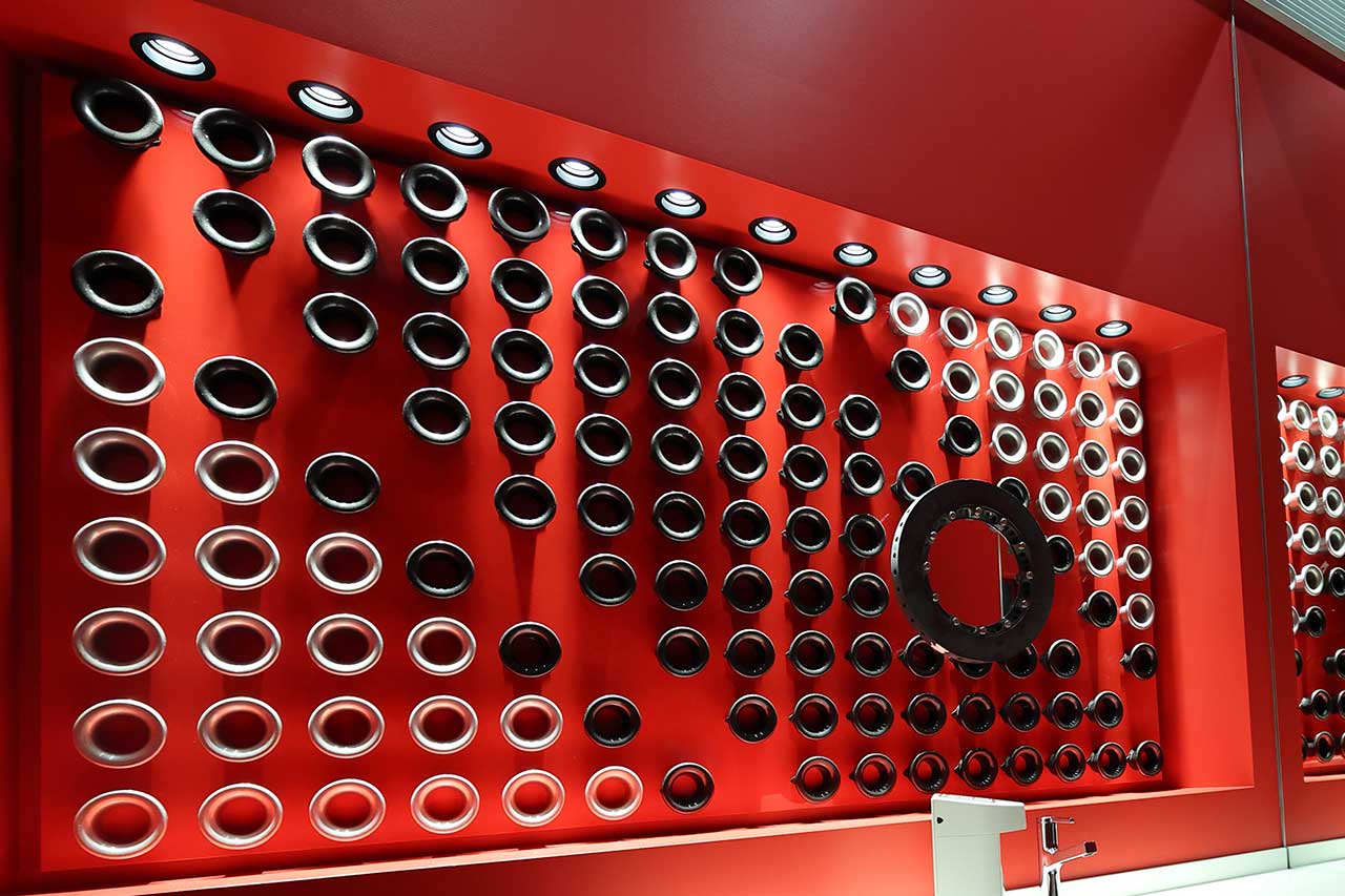 【夏のスーパーGT企画／前編】初公開！　NMC／NISMOファクトリー潜入。『ワークス』の凄みは会議にあった