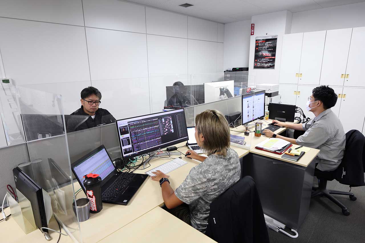 【夏のスーパーGT企画／前編】初公開！　NMC／NISMOファクトリー潜入。『ワークス』の凄みは会議にあった