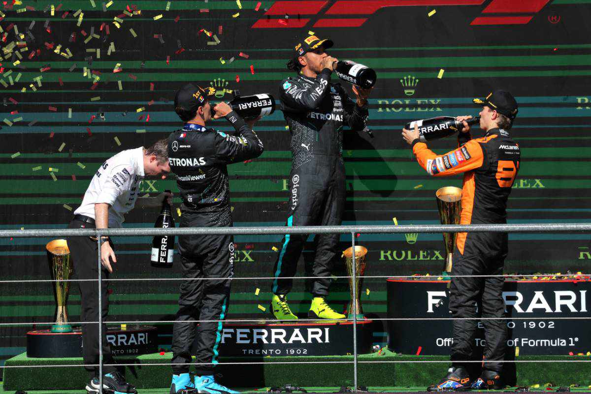 2024年F1第14戦ベルギーGPでもメルセデスPUが表彰台を独占したが、ジョージ・ラッセルが車両重量規定違反により失格