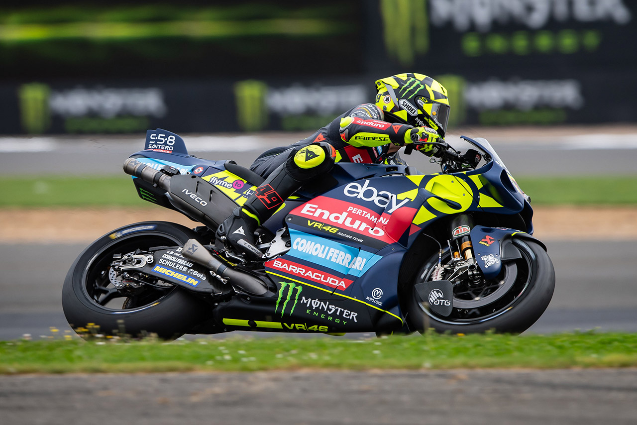 VR46、ディ・ジャンアントニオと2年間の契約延長を発表。2025年のシートをすでに17名のライダーが獲得／MotoGP