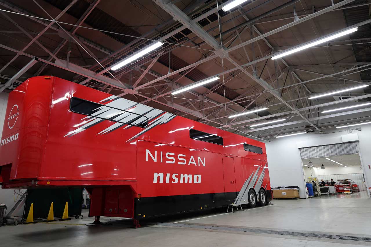 【夏のスーパーGT特集／中編】NMC／NISMOファクトリー潜入。秘密多き『シミュレーター』と心臓部の『整備場』