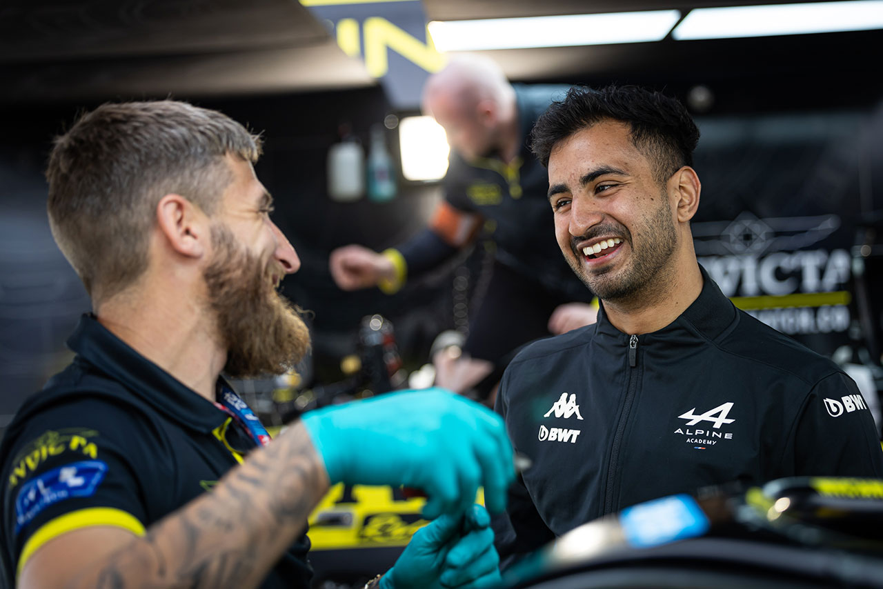 インド出身23歳のクッシュ・マイニ（インビクタ・レーシング）。2023年10月よりアルピーヌ育成に加入している