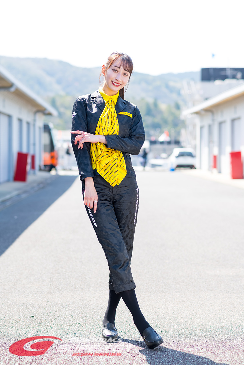 瀬名ひなの DUNLOP RACE AMBASSADOR 2024年/スーパーGTの写真①