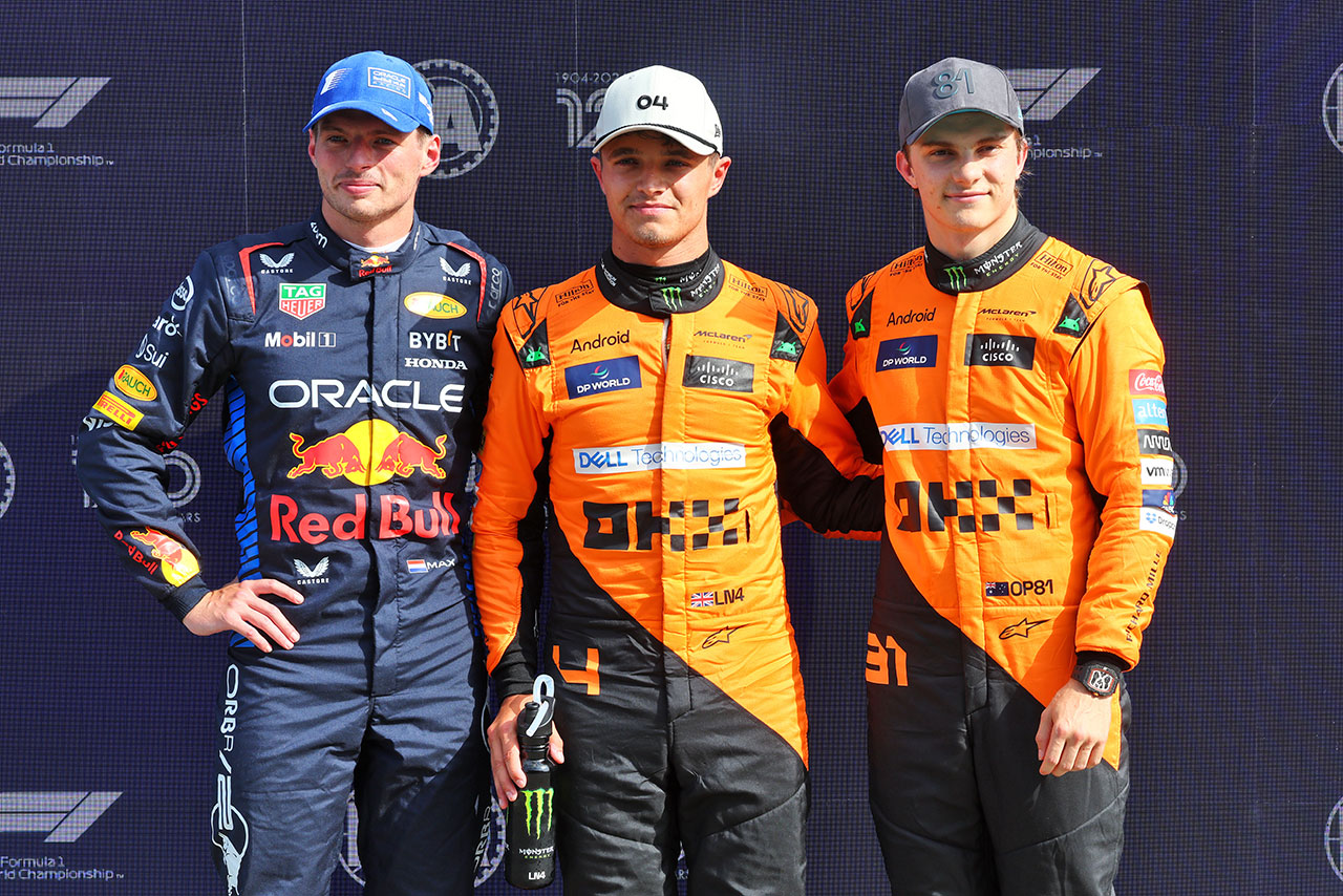 2024年F1第15戦オランダGP　予選PPのランド・ノリス（マクラーレン）、2番手マックス・フェルスタッペン（レッドブル）、3番手オスカー・ピアストリ（マクラーレン）