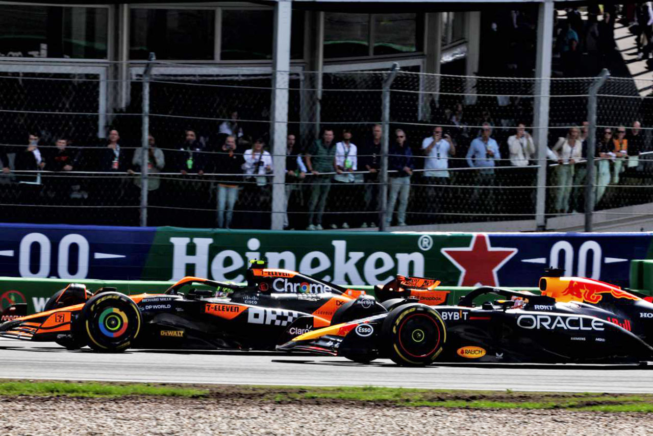 2024年F1第15戦オランダGP　マックス・フェルスタッペン（レッドブル）とランド・ノリス（マクラーレン）