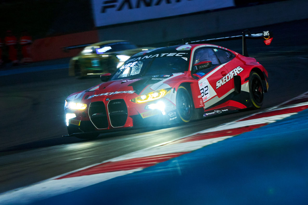 チームWRTとウインワード・マンフィルターがマニクールで勝利を分け合い、2点差でスプリント・カップ最終戦へ／GTWCヨーロッパ第7戦