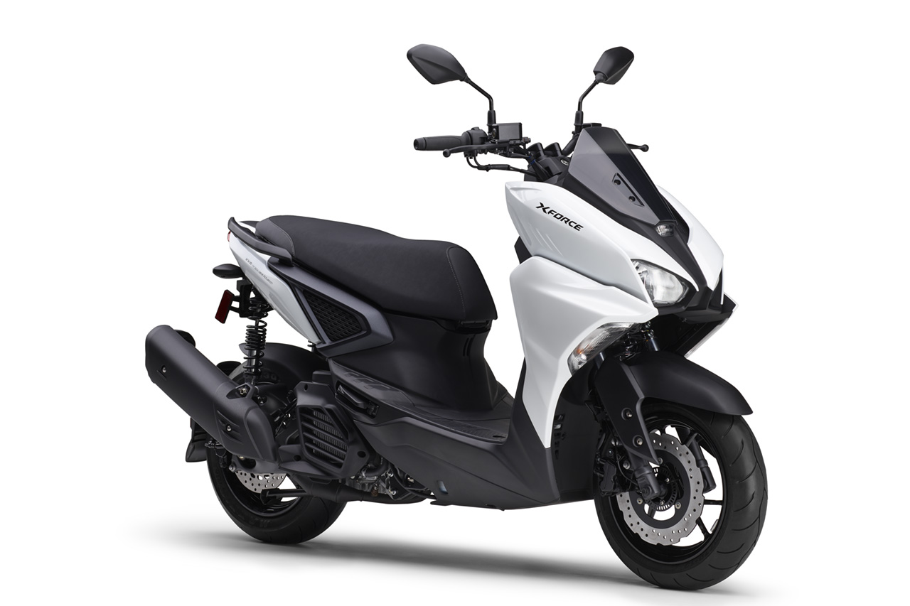 ヤマハ、『X FORCE ABS』のマイナーチェンジを発表。ローダウンシートパッケージも新たに用意