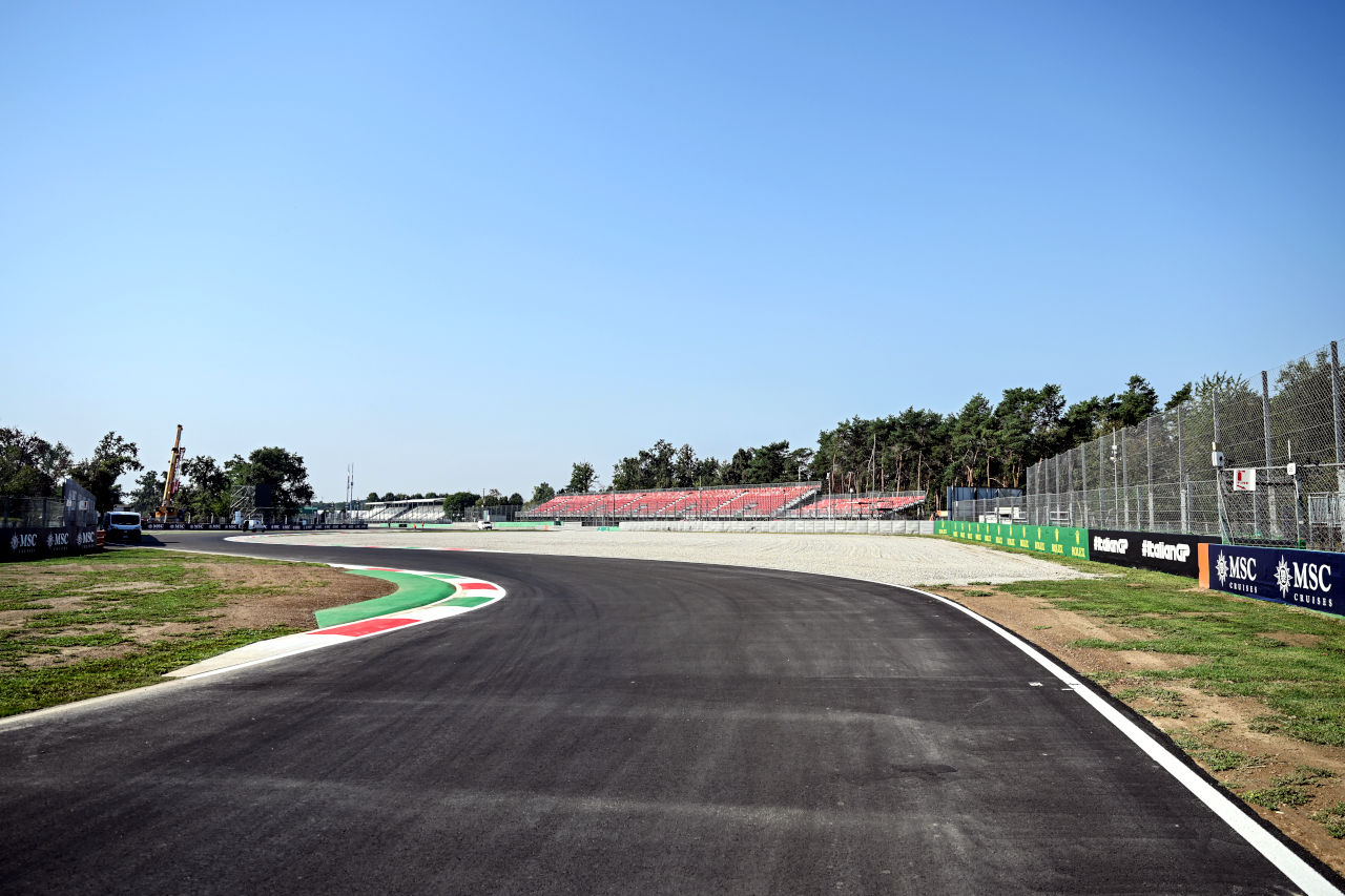 相談なしに進むサーキットの改修に不満を募らせるF1ドライバーたち。古き良きトラックの特徴を殺す変更を「残念に思う」／F1イタリアGP