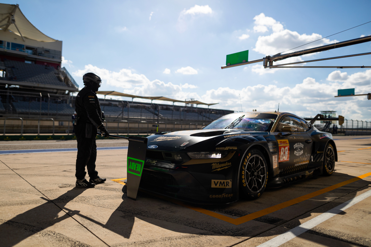 母国ラウンド出場の“最強アマ”キーティング、来季WECフル参戦の可能性「ヒストリックレース、IMSAとともにチームと話し合っている」