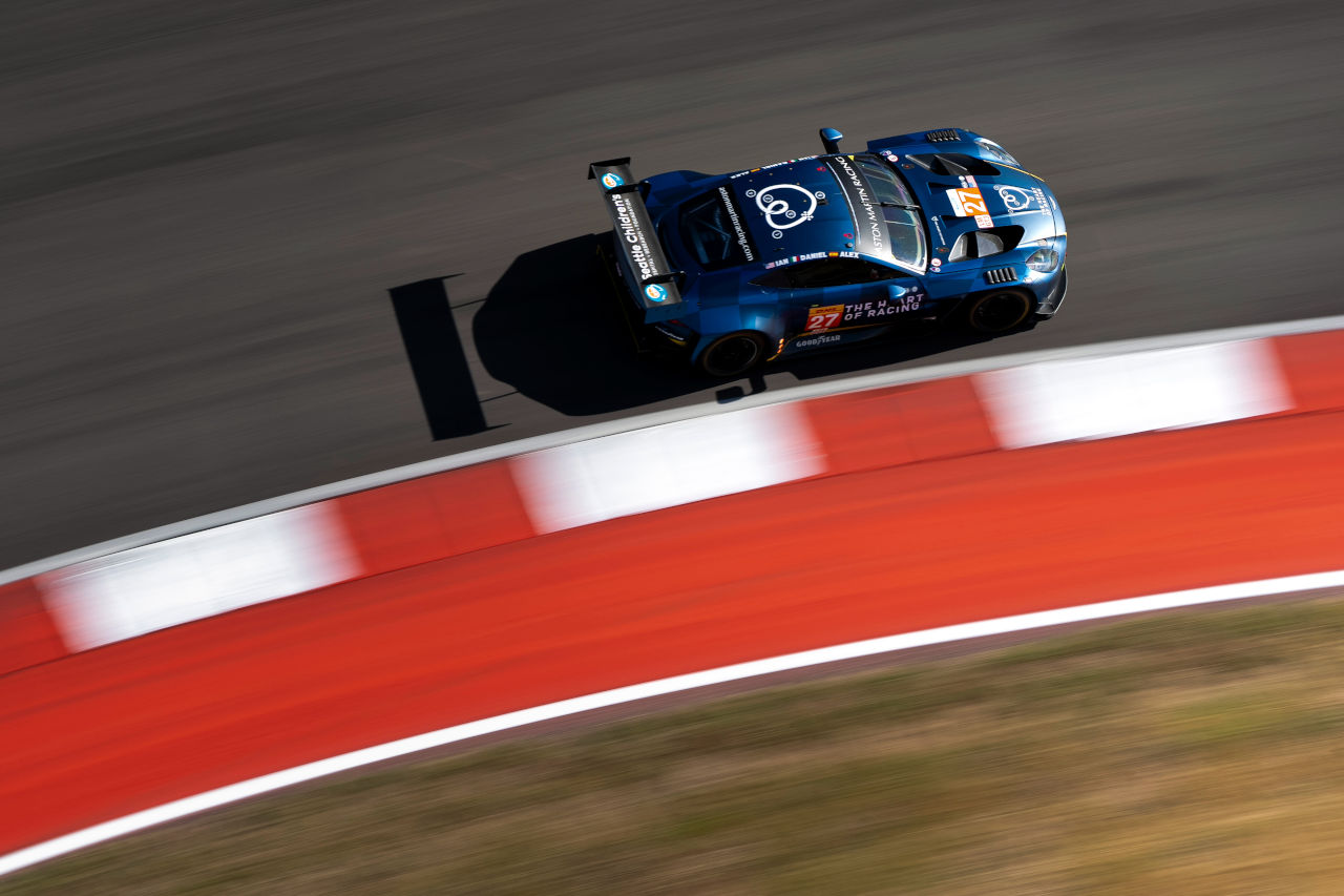 「まるで夢のよう」完璧だったアストンマーティンのLMGT3初優勝。コルベットとウラカンの衝突がさらなる追い風に