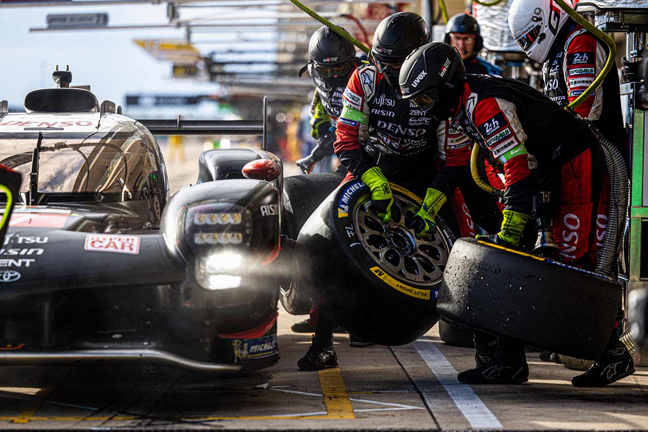 トヨタGR010ハイブリッド