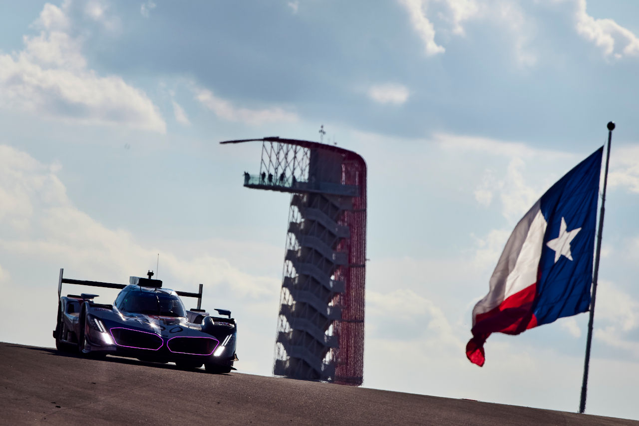 2台のBMW MハイブリッドV8がフェラーリに迫る速さを披露「確実に一歩前進した」／WEC第6戦オースティン決勝