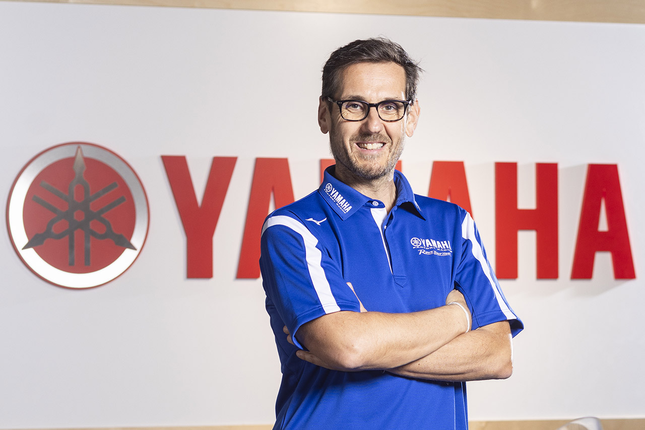 ヤマハ、2024年限りでリン・ジャービスがマネージングディレクターを退任。後任のパオロ・パベシオが再建を図る／MotoGP