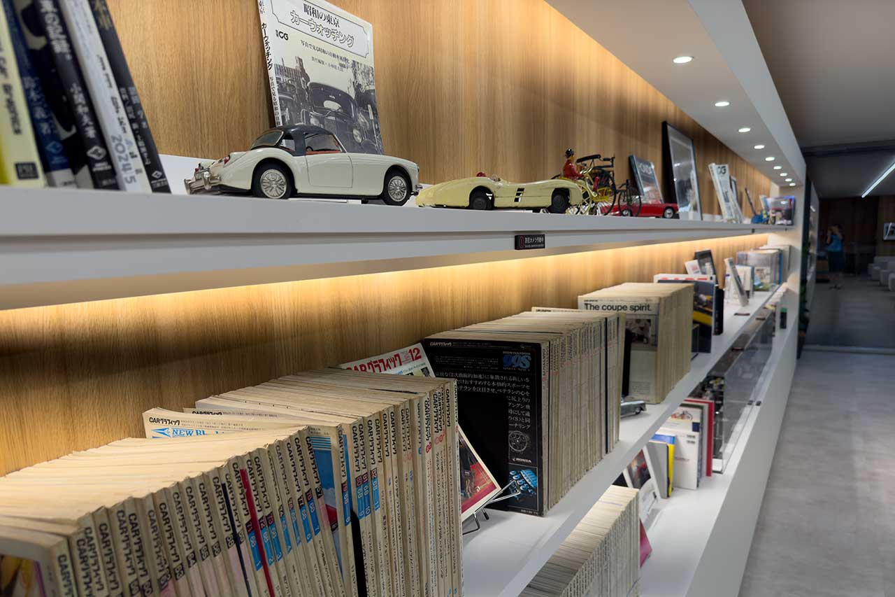 佐藤琢磨、愛機BAR006との再会に「涙が出そう」。リニューアルされたホンダコレクションホールに潜入