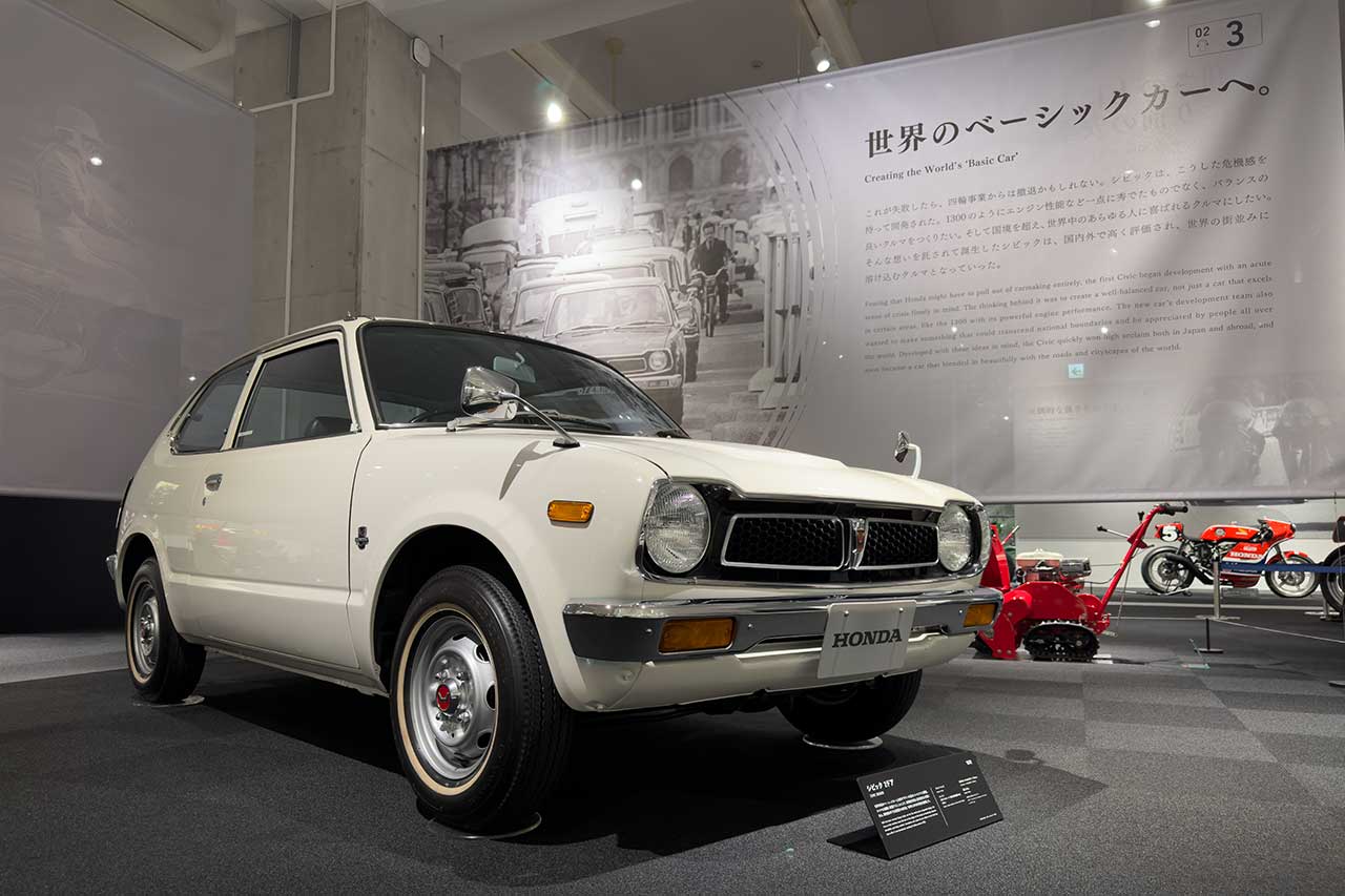 佐藤琢磨、愛機BAR006との再会に「涙が出そう」。リニューアルされたホンダコレクションホールに潜入