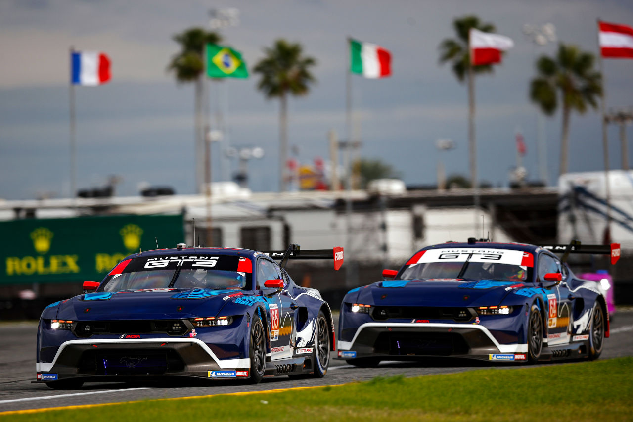 フォードとBMWチームRLL、2台体制でのIMSA継続参戦をアナウンス。2025年のドライバーラインアップは後日発表へ