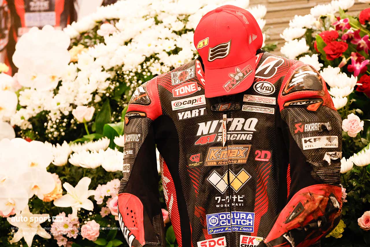 全日本ロード第6戦オートポリスのアクシデントで急逝。芳賀涼大の通夜が営まれた