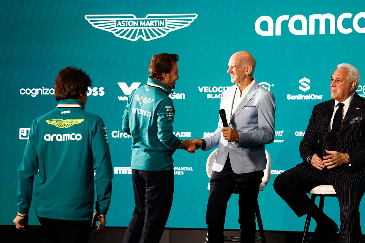 フェルナンド・アロンソとエイドリアン・ニューウェイ