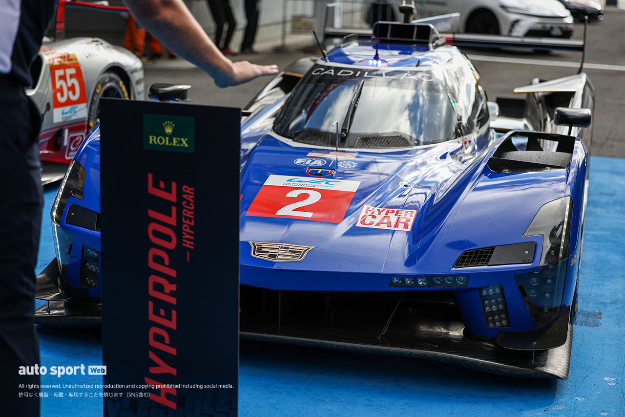 2号車キャデラックVシリーズ.R（キャデラック・レーシング）