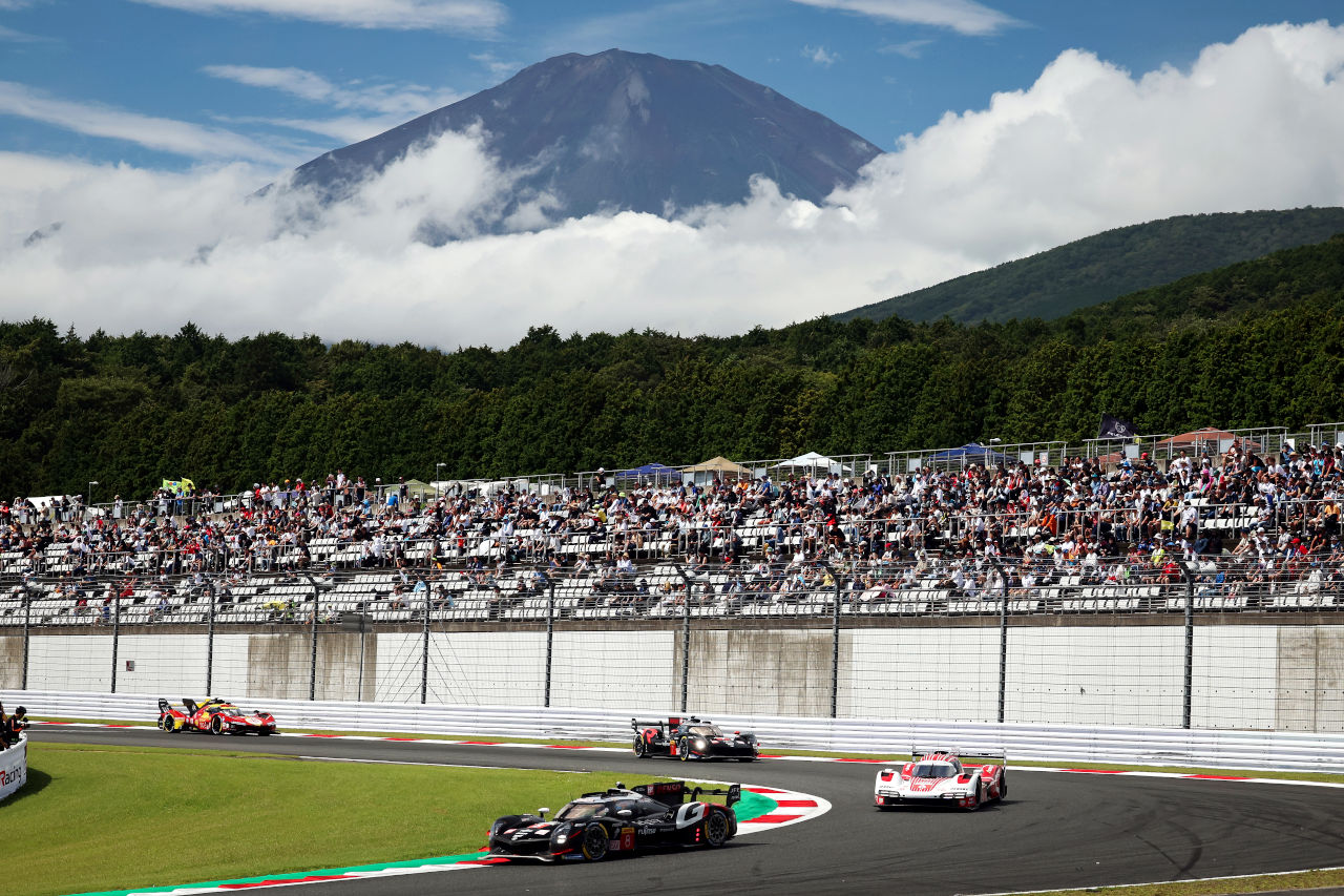 接触リタイアで痛恨のノーポイント「2度目のSCが運の尽きでした」と小林可夢偉。平川亮組8号車も表彰台目前で手痛いペナルティ／WEC富士