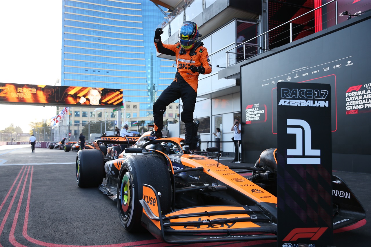 優勝したオスカー・ピアストリ（マクラーレン）